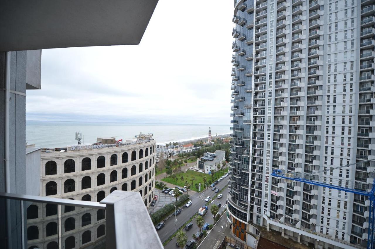 Orbi Batumi Apart Hotel Sea View Bagian luar foto