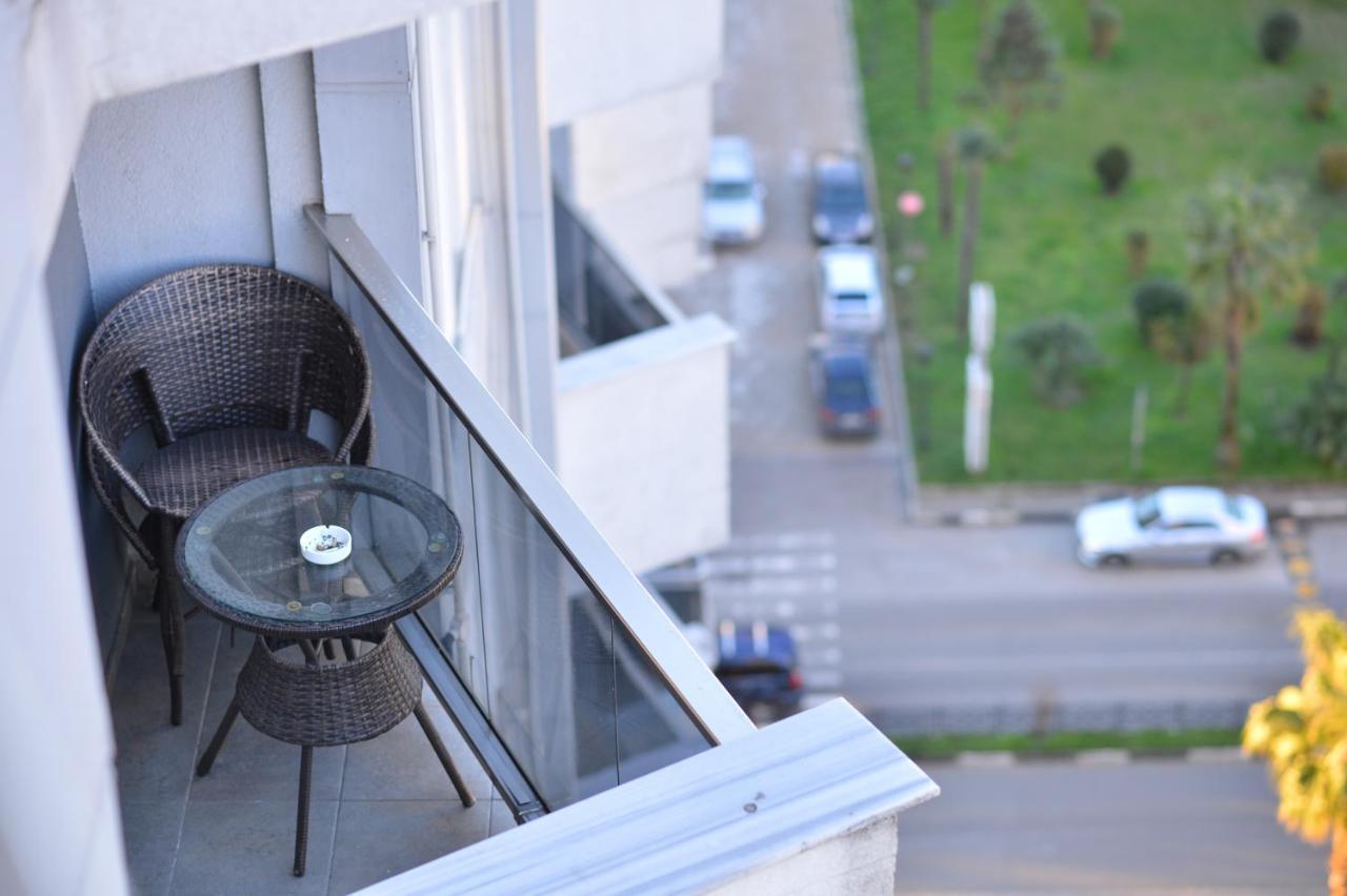 Orbi Batumi Apart Hotel Sea View Bagian luar foto