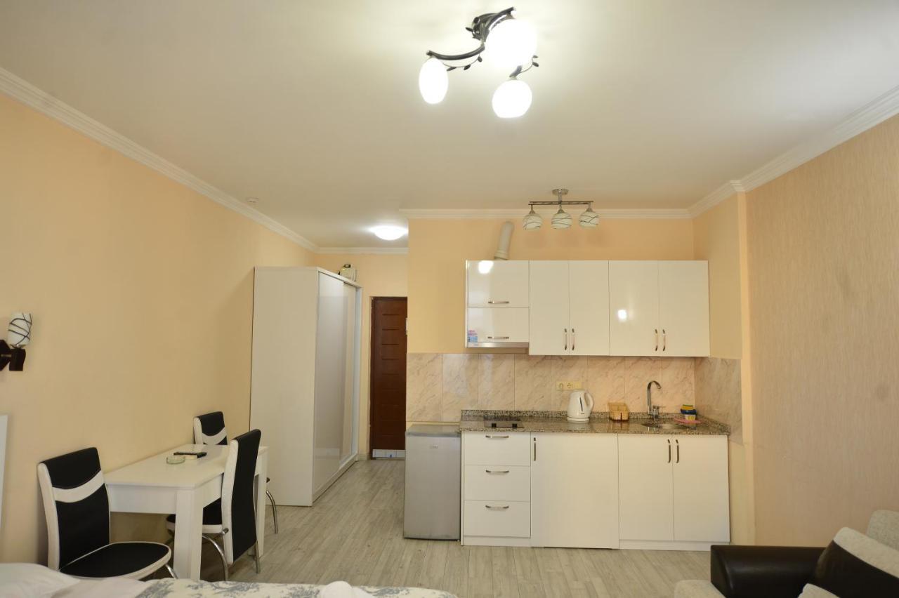 Orbi Batumi Apart Hotel Sea View Bagian luar foto