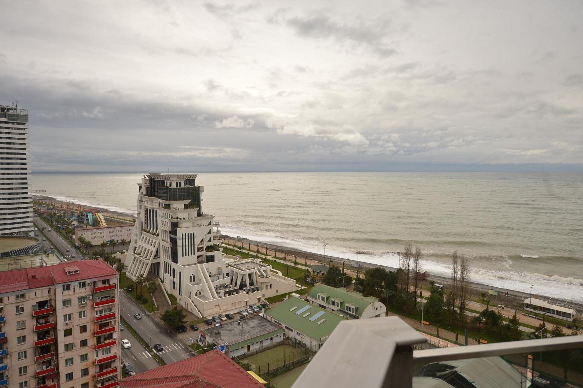 Orbi Batumi Apart Hotel Sea View Bagian luar foto